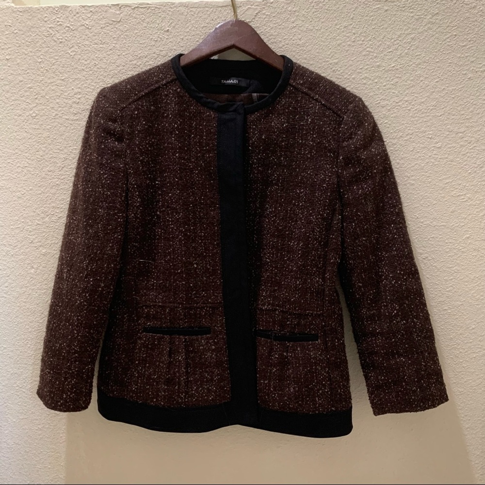 Tahari Blazer with 3/4 sleeves